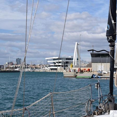فندق Velero En Puerto De Valencia - E&M Boats المظهر الخارجي الصورة