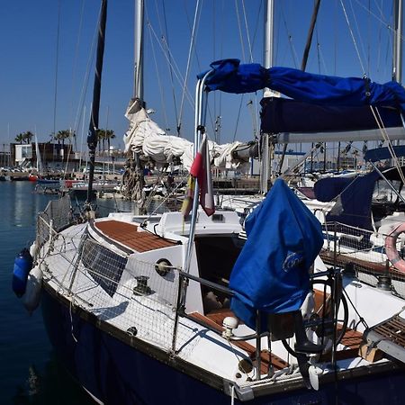 فندق Velero En Puerto De Valencia - E&M Boats المظهر الخارجي الصورة